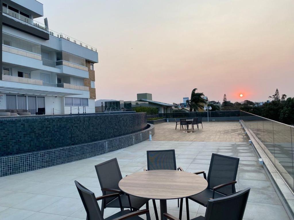 Apartamento Design Com Piscina E Vista Espetacular フロリアノポリス エクステリア 写真